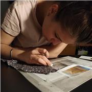 Docente di Disegno e Pittura, offre ripetizioni e a studenti di scuole medie e superiori